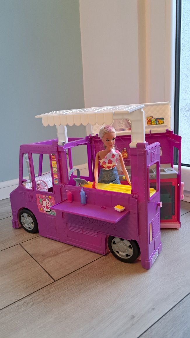 Kamper rozkładany Barbie Foodtruck