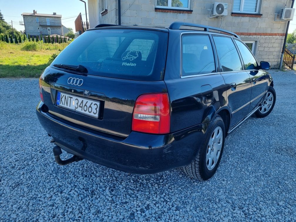 Audi A4 B5 Lift 2002 rok 1.9 TDI 110 km Hak Klimatyzacja