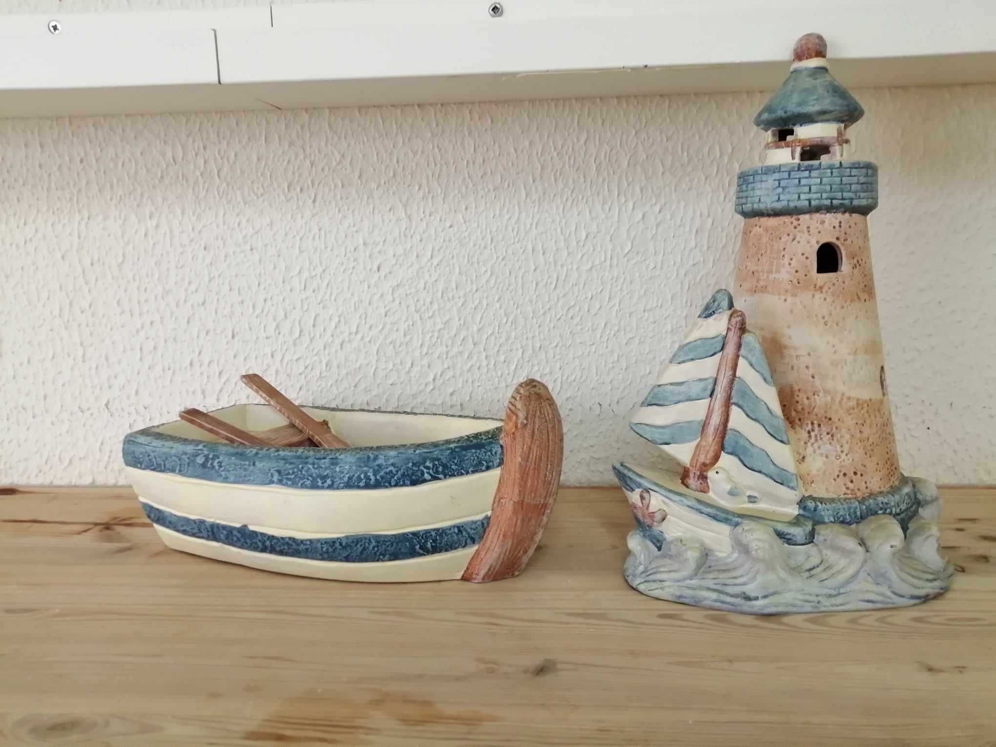 Farol e Barco em Cerâmica - Figuras Decorativas - NOVO