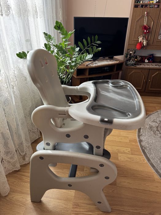 Крісло для годування
