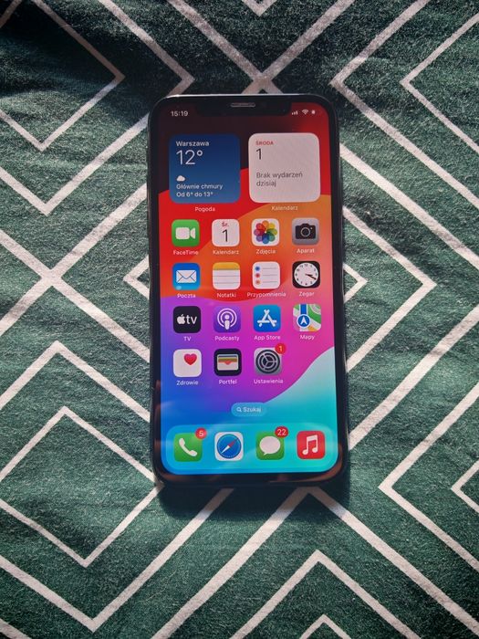 iPhone XS / 256 / Bateria 93 %