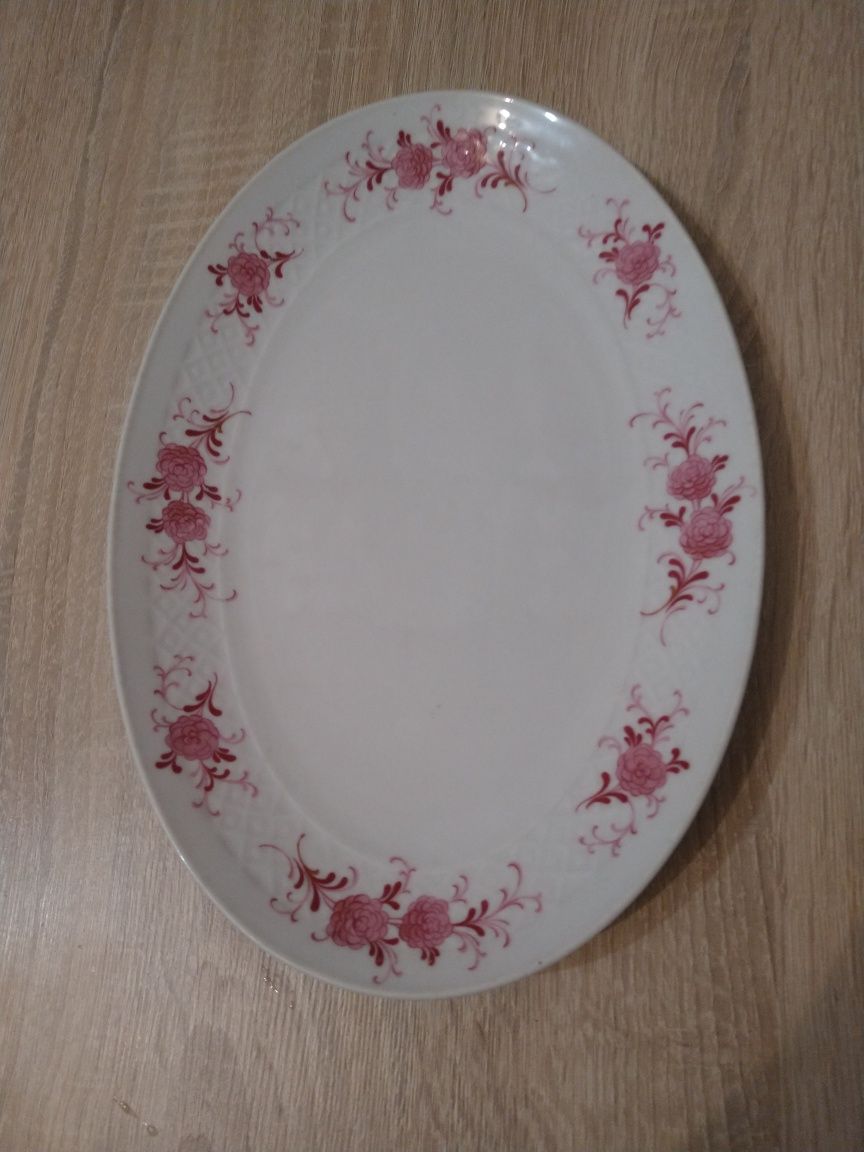 Półmisek w różowe róże 28 cm x 20 cm