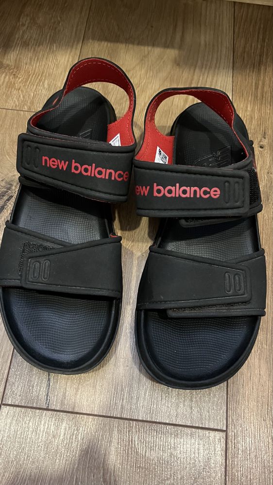 New Balance сандалі оригінал