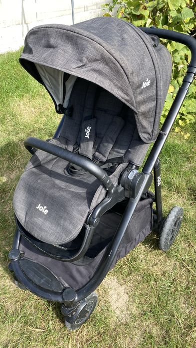 Дитяча коляска з зимовим коконом