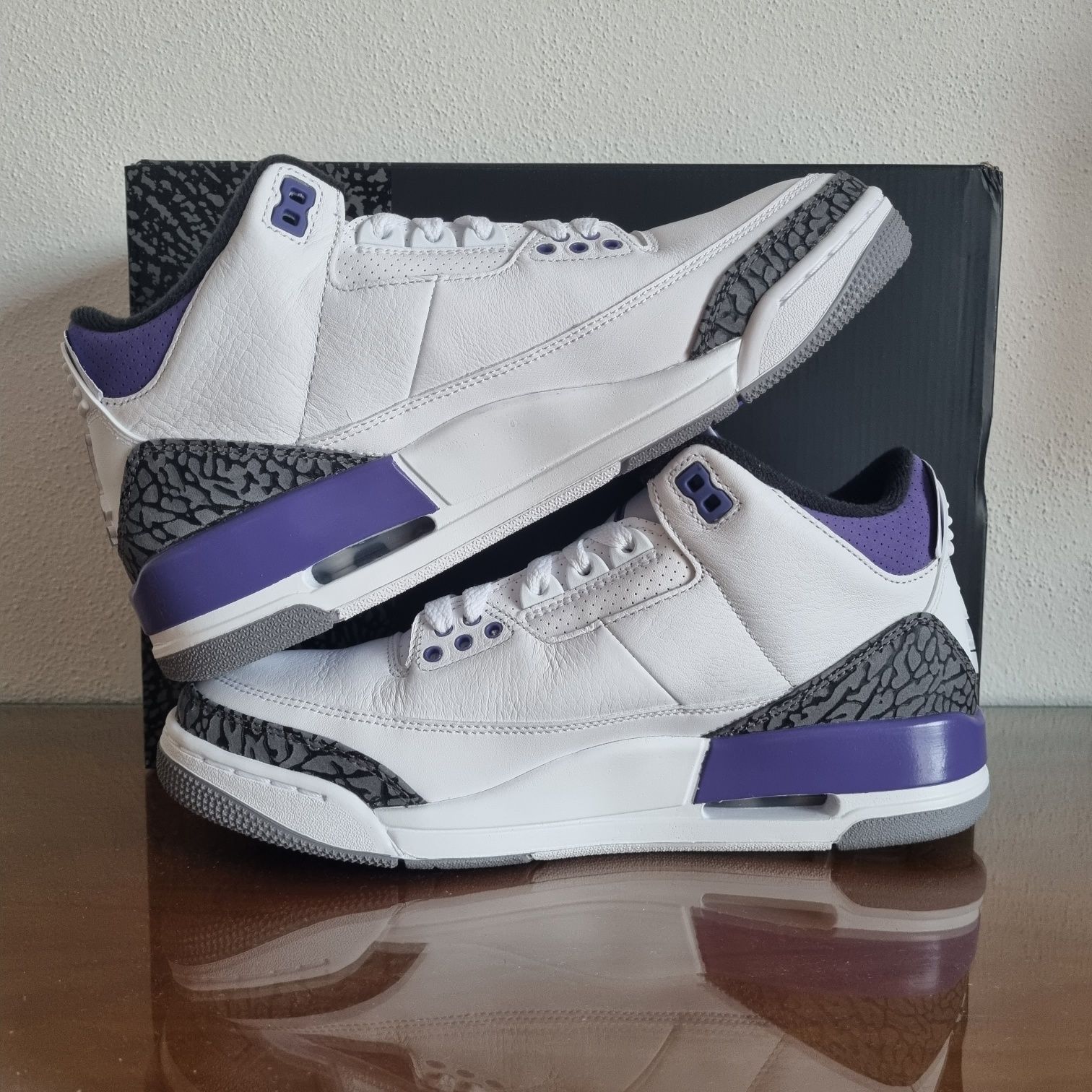 Air Jordan 3 "Dark Iris" - Tamanho 42