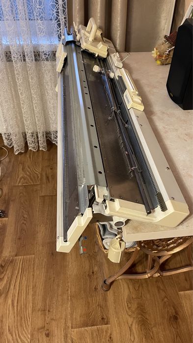 Продам вʼязальну машину Silver Reed SRP60N