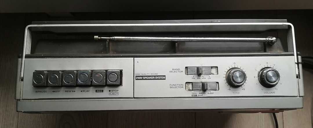 Radiomagnetofon Hitachi TRK-5854E