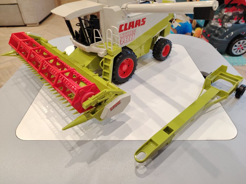 Kombajn Claas Lexion 480 bruder