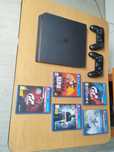 PS4 1000 GB, usado em bom estado + 2 comandos em bom estado + 5 jogos