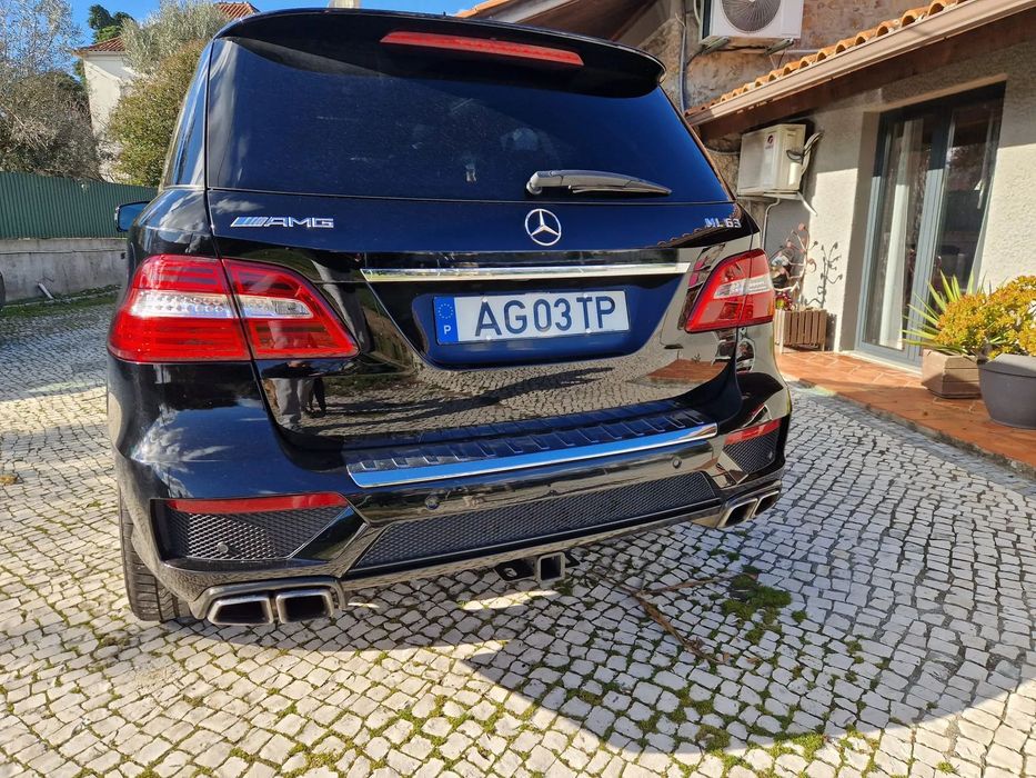 Mercedes-Benz ML 63 AMG 4Matic SpeedshiftFT 7G-TRONIC Performance Package