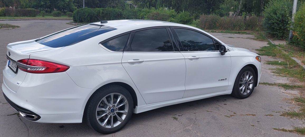 Продам ford fusion гібрид