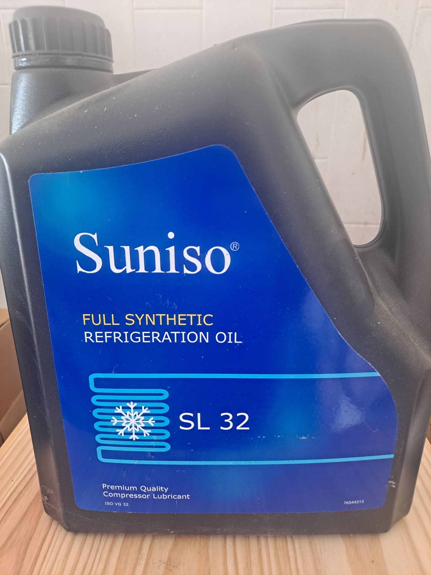 Óleo sintético SUNISO SL32 Embalagem de 4 Litros