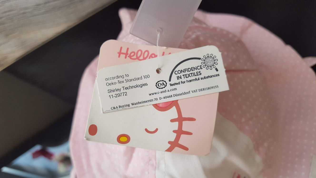 C&A kapelusik Hello Kitty różowy ze sznureczkami  62 bawełna 2-4 m