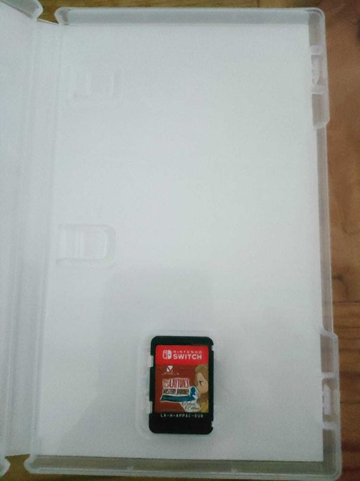 Layton's Mystery Journey Deluxe Edition – Nintendo Switch