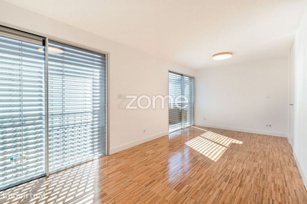 Apartamento semi-novo nas Devesas _ V N Gaia para arrendar