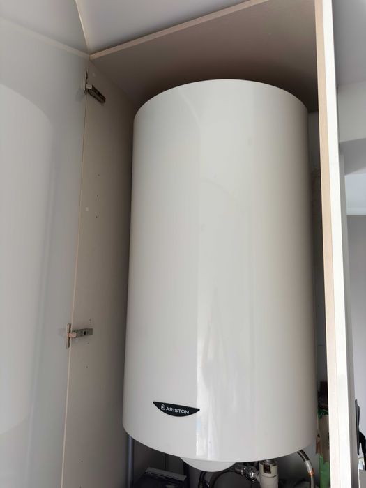 Termocumulador ARISTON ARI 150 VERT 560 THER MO