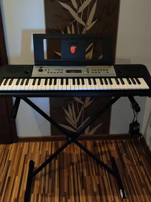 Keyboard  Yamaha
