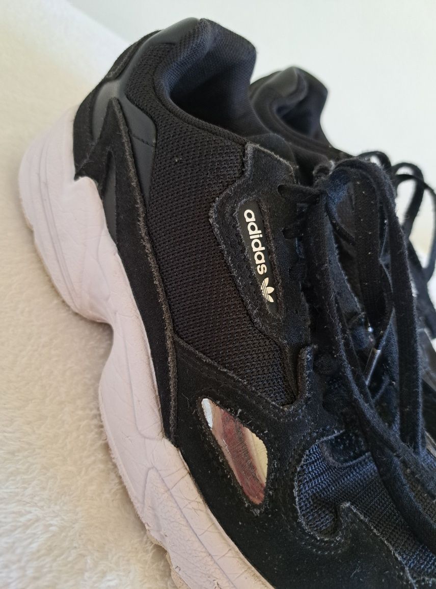 Adidas Falcon W Sneakersy Adidas Czarne z odblaskiem 37 i 1/3 zamszowe