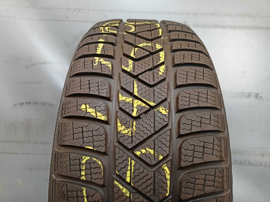Pirelli SottoZero 3 225/45/19 16r. 96V 7,2mm (3469)