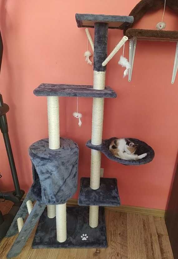 Wysoki szary drapak legowisko dla kota wieża domek drzewko
