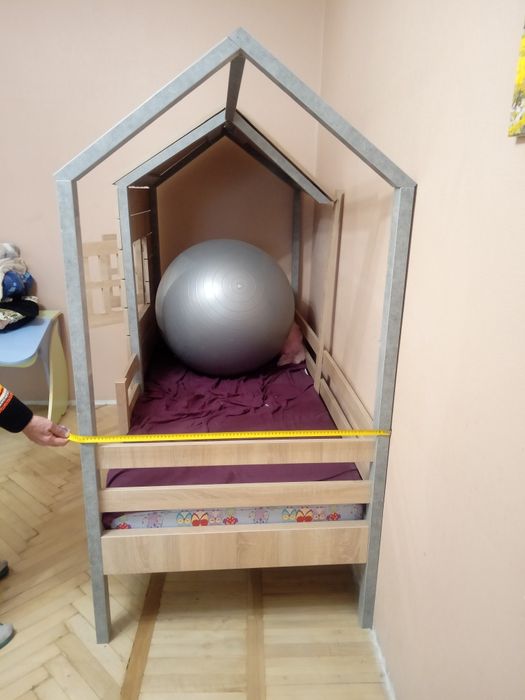 Дитяче ліжко будиночок як