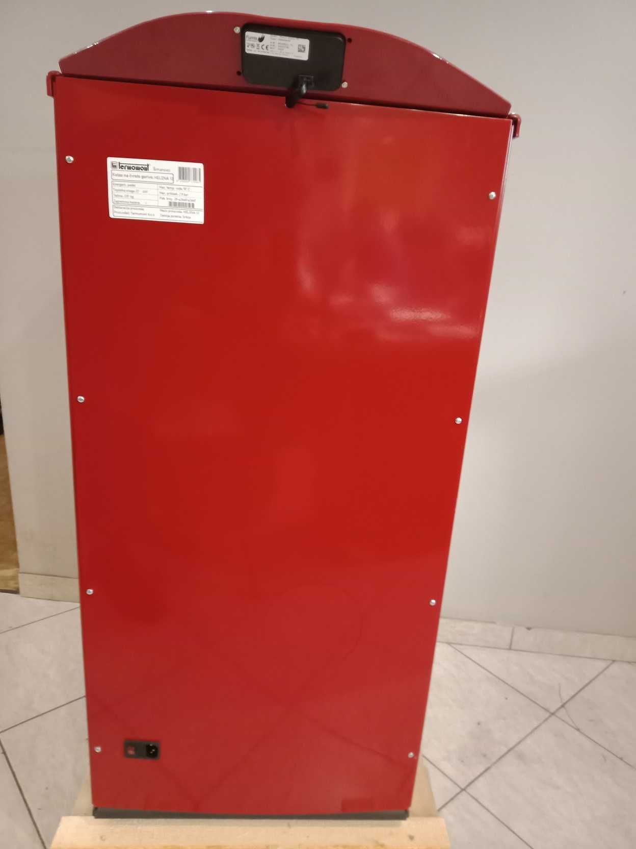 HELENA piec kominkowy, kominek na pellet 8 kW. - czerwony