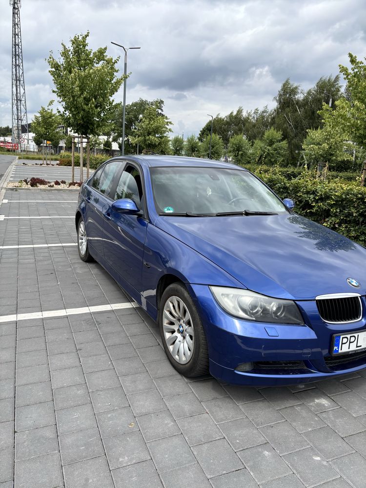 Sprzedam Niebieskie Bmw e90