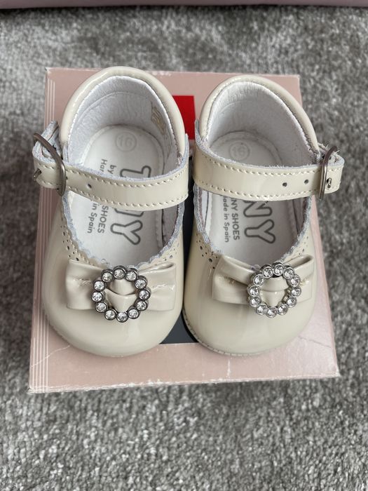 Sapatinho Bébé Tamanho 16 TNY