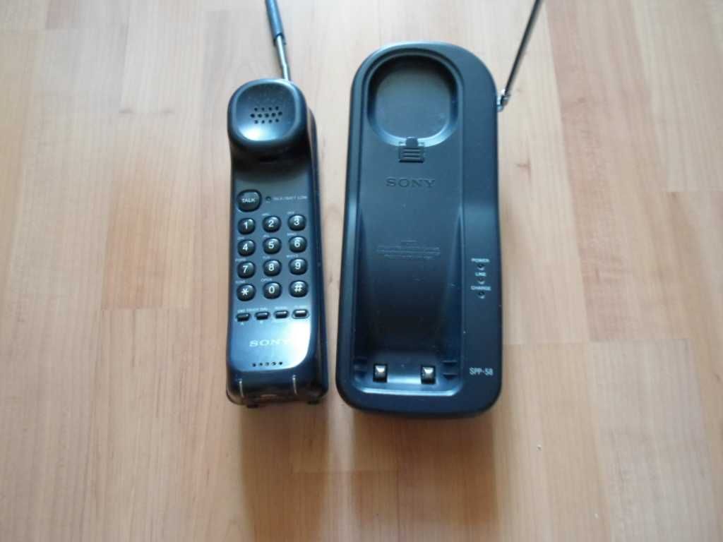 Телефон "Сони"  беспроводный с переносной трубкой