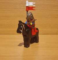 Figurka Lego Castle z koniem.