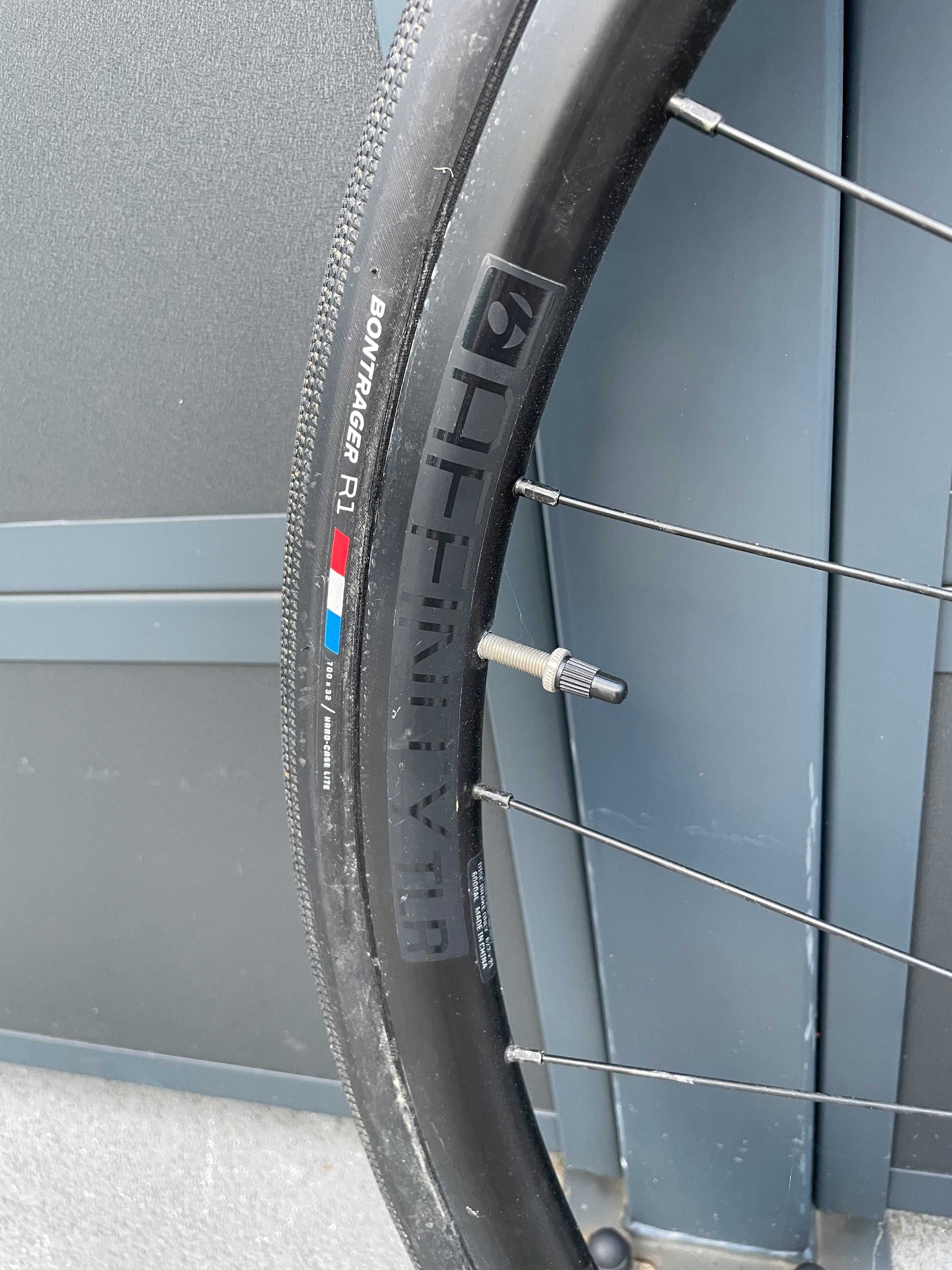 Piękny Rower Gravle Trek Shimano Claris Hamulce Tarczowe  jak Nowy