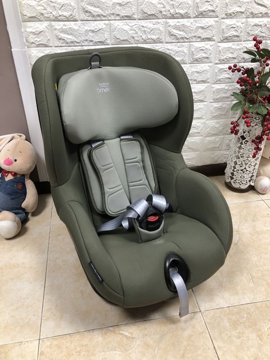 Автокрісло Britax Römer TRIFIX2 i-SIZE Група 1 (9-18 кг) isofix