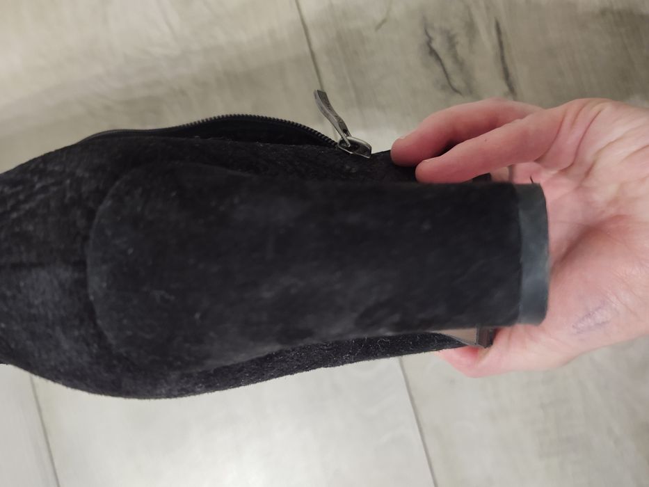 Замшеві  чоботи 39 розміру