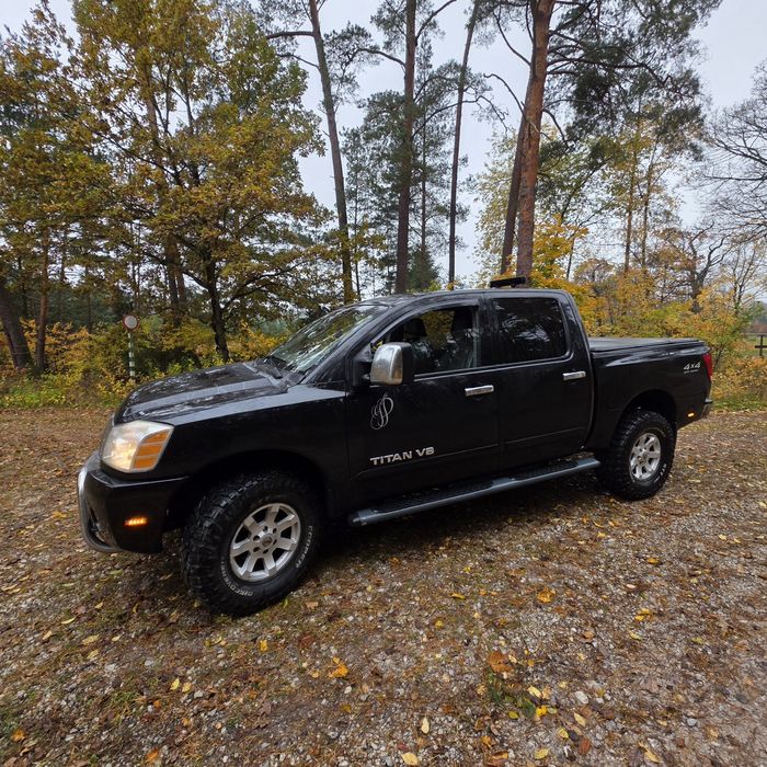 Nissan Titan 5,6 LE 4x4