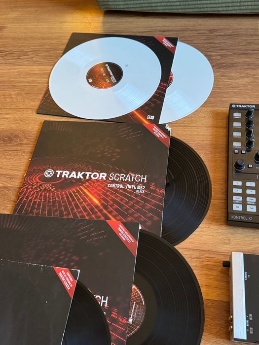 Traktor Scratch Audio 6 Dj / Traktor x1 MK2