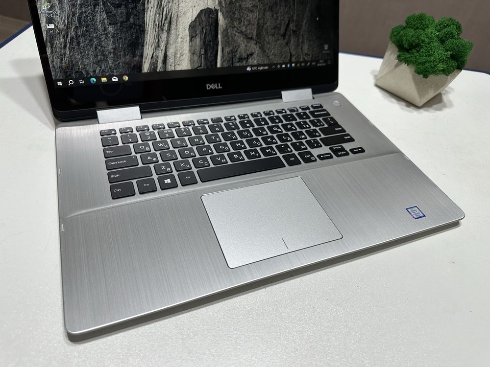 Dell Inspiron 15,6" 2in1 FHD IPS| i7-8565U|16Gb|SSD 512Gb|Замовлений