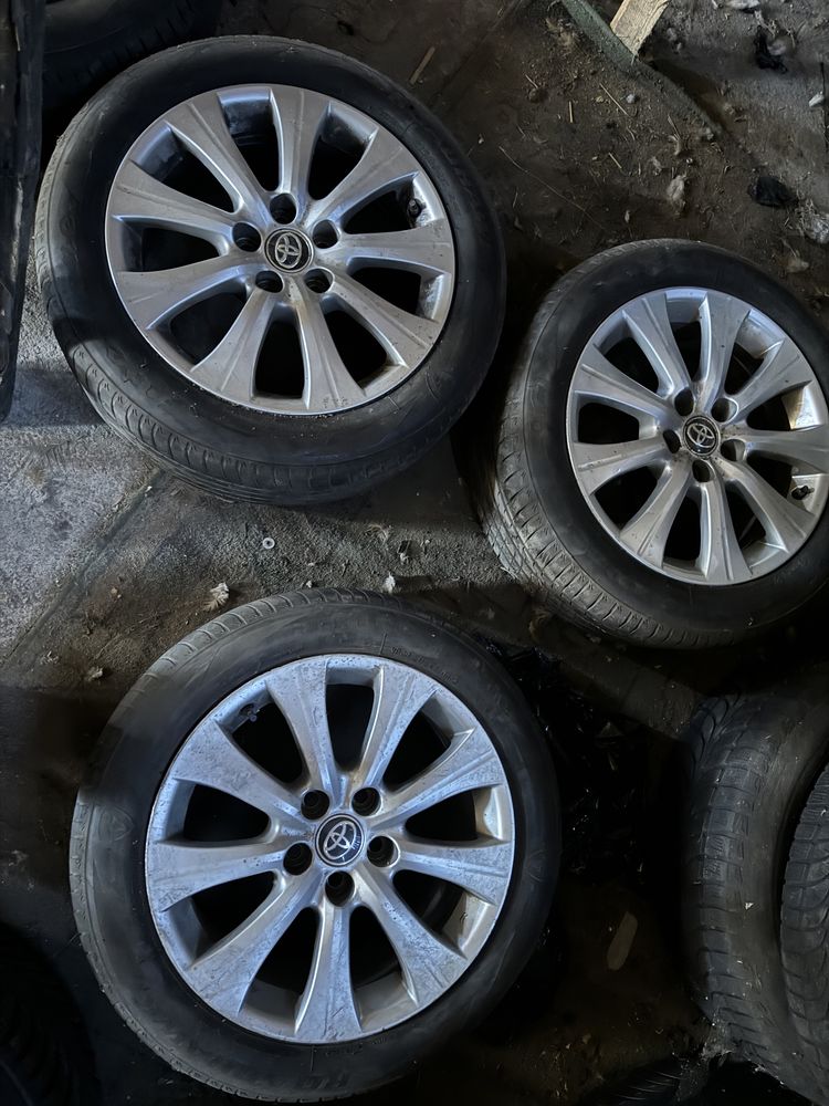 Диски с резиной R17 для Toyota Camry 70