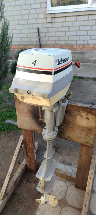 Лодочний мотор двигун Johnson Evinrude 4
