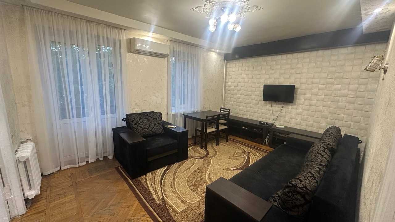 2-комн. квартира на Маразлиевской, парк Шевченко