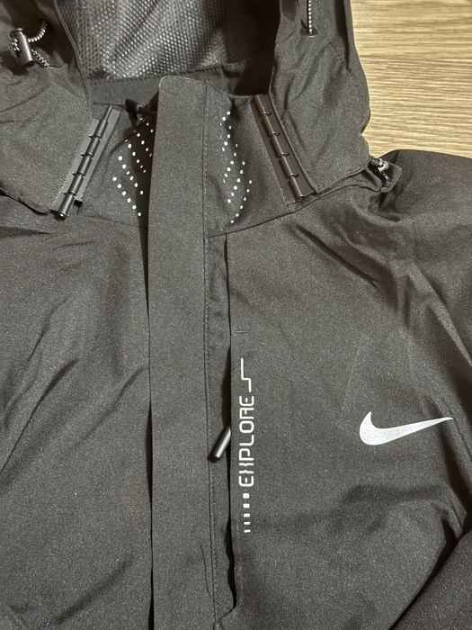 Утеплена куртка nike