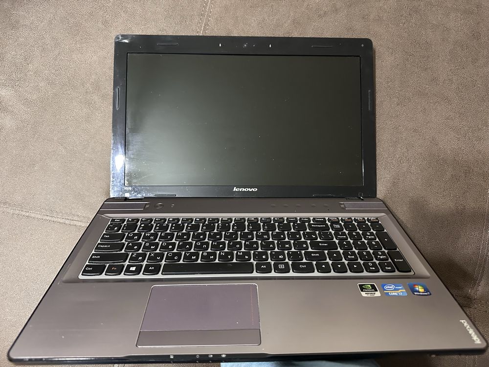 Lenovo ideapad Y570