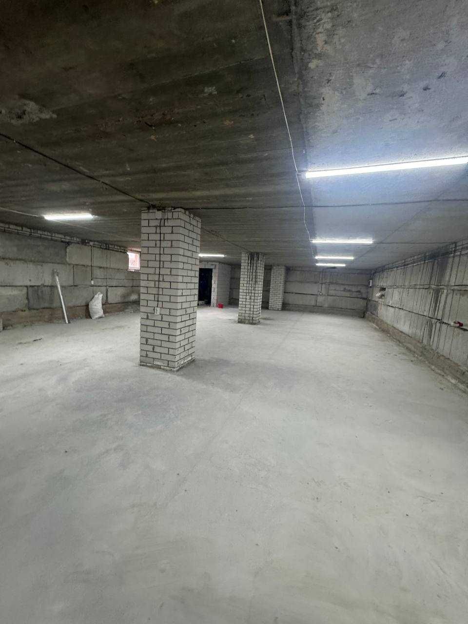 Оренда складського приміщення  200м2 Новосілки 22000