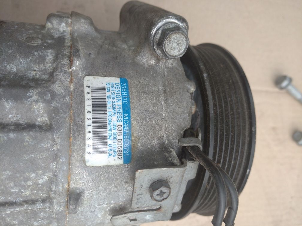 Компрессор кондиционера Jeep Cherokee KL USA