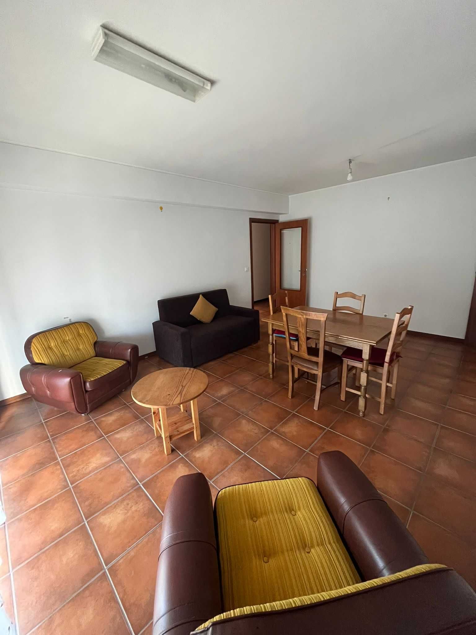 Quarto para estudante (rapaz) da UTAD -tudo incluído perto do shopping