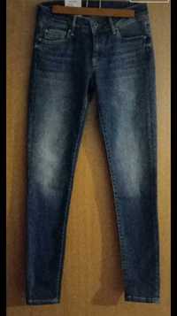 Spodnie Jeans firmy PePe Jeans London