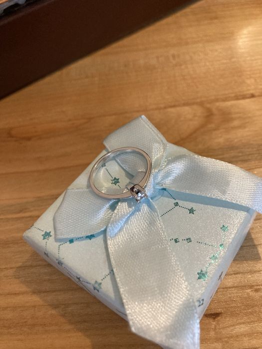 Золотое кольцо с брилиантом