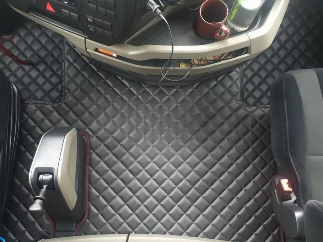 DYWANIKI PIKOWANE MAN TGX OD 2021 ADR (ręczny w podłodze)