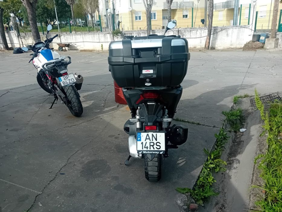 Honda ADV 350 c extras