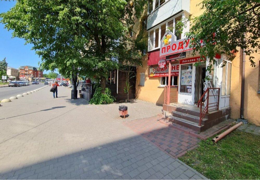 Здається в оренду фасадне приміщення, біля ЖД вокзалу