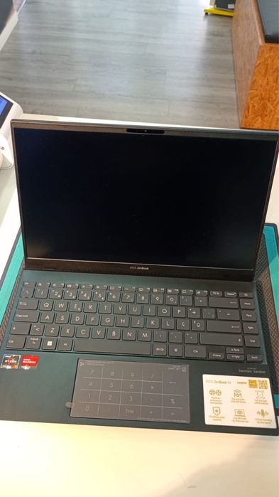 Portatil ASUS Zenbook